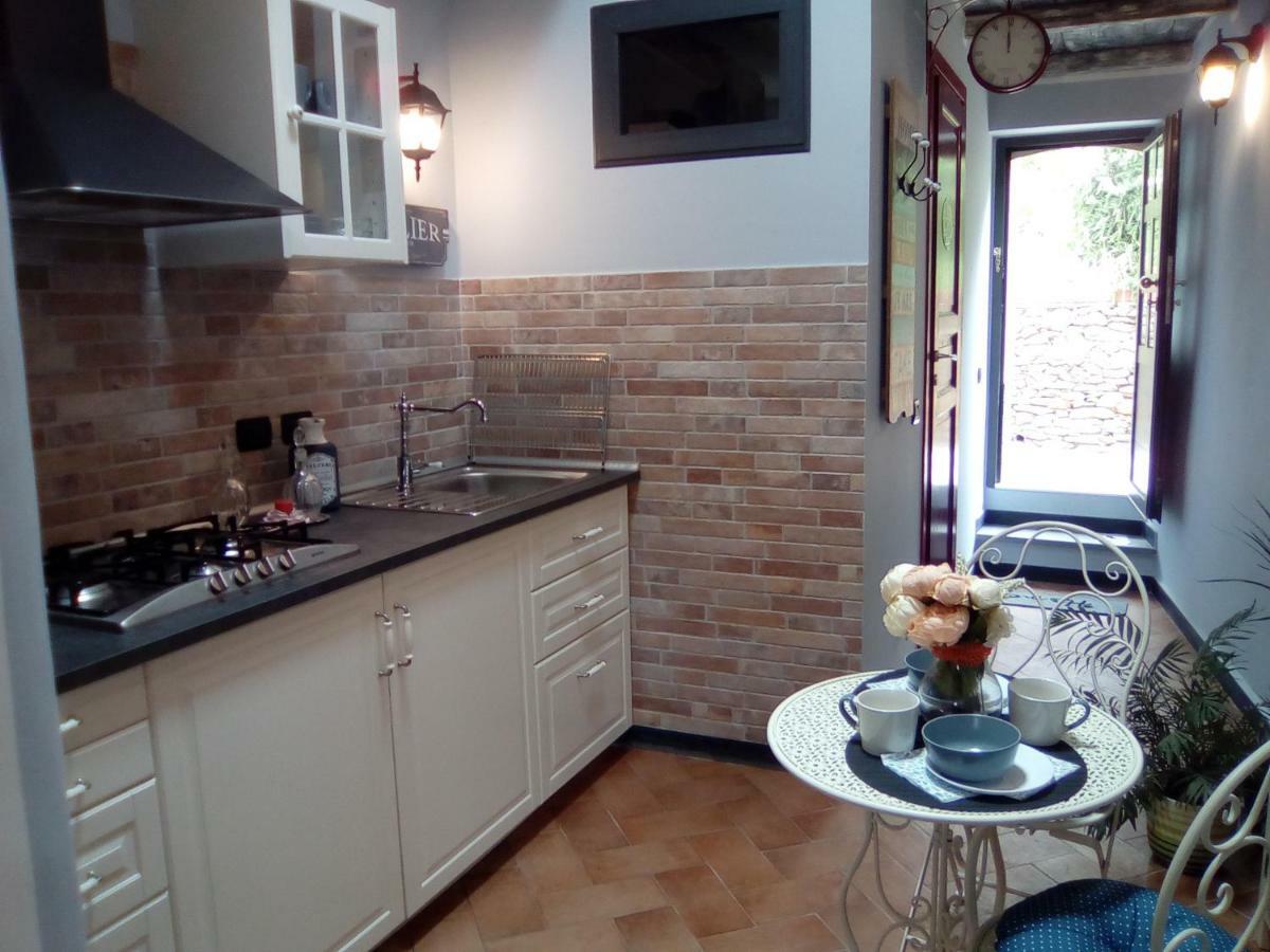 Contrada Casa Vacanze Leilighet Vado Ligure Eksteriør bilde